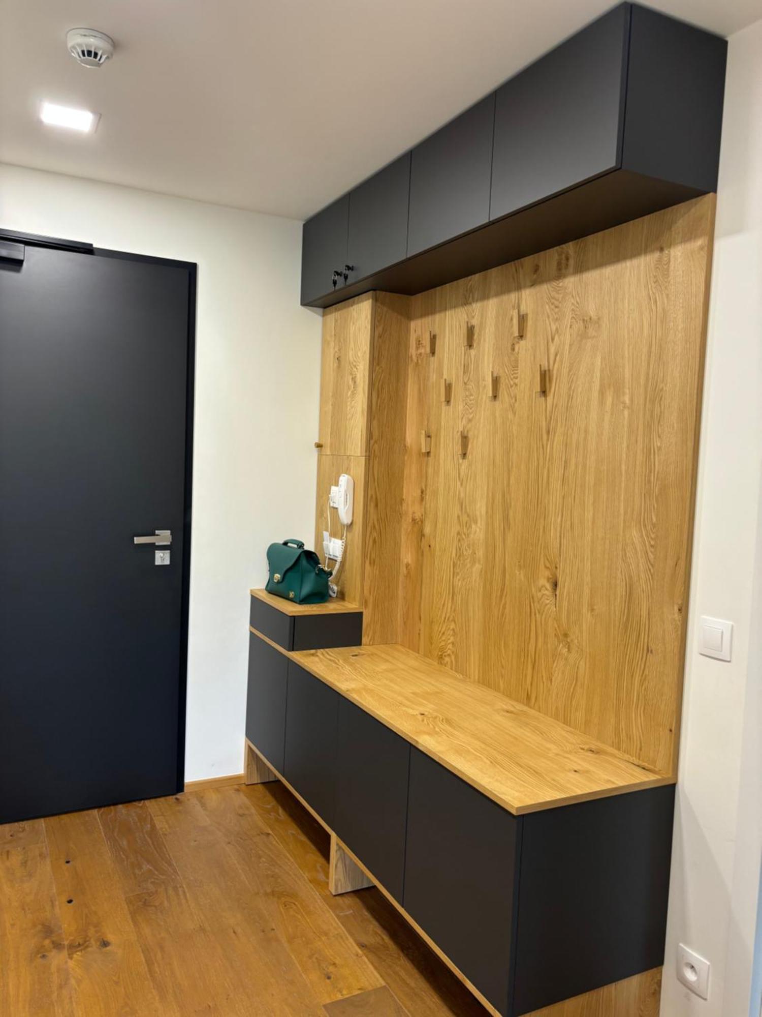 Teehouse Golf Apartment เชลาดนา ภายนอก รูปภาพ